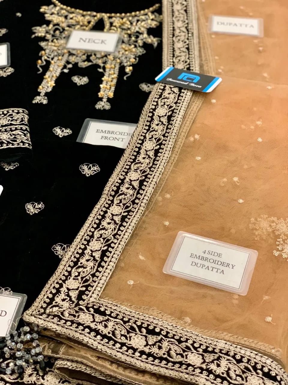 Brand :*JAZMIN* velvet