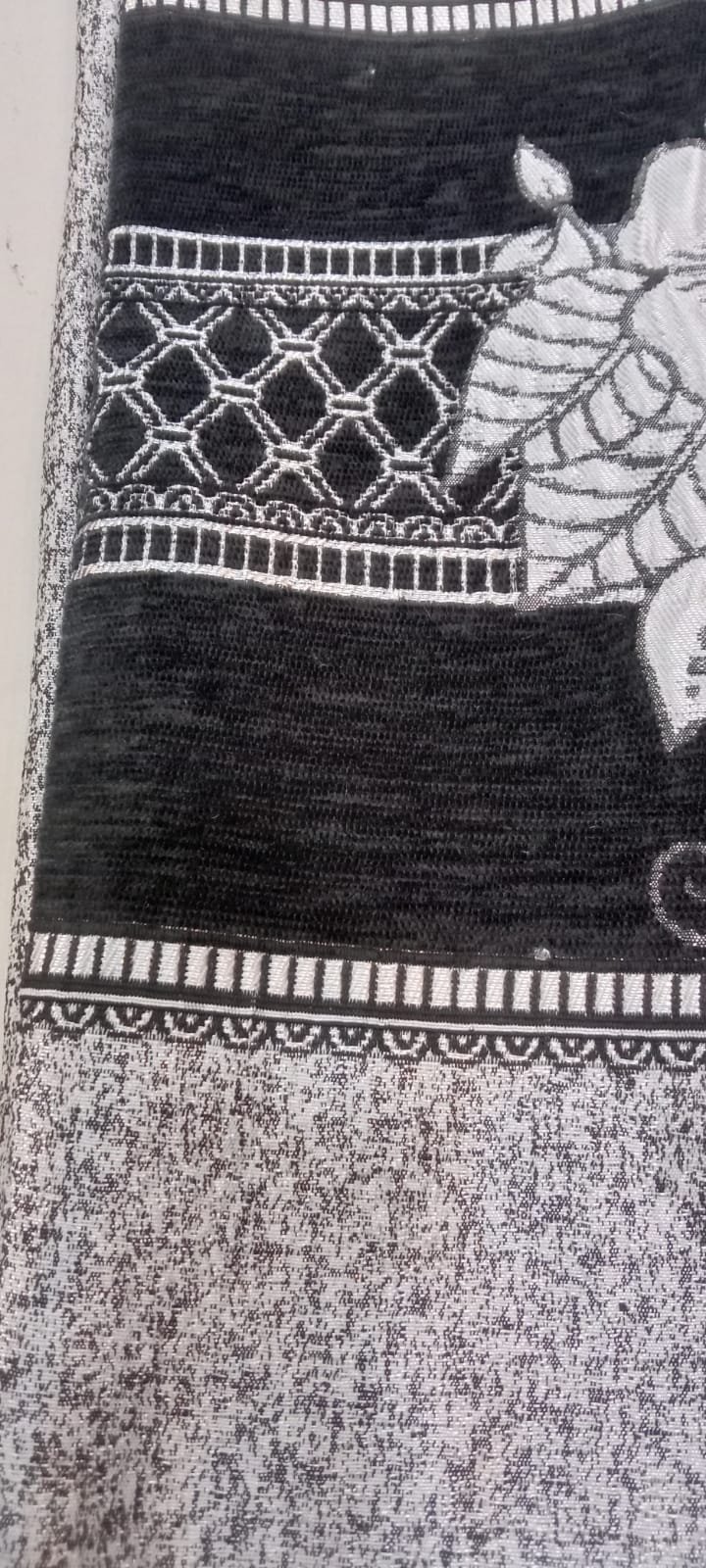 Jacaurd with Velvet jacaurd border. And