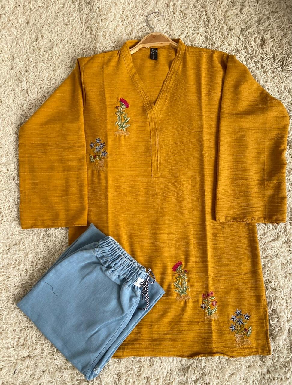 Stitched 2 piece Embroided crush Top with baggy jeans*✨